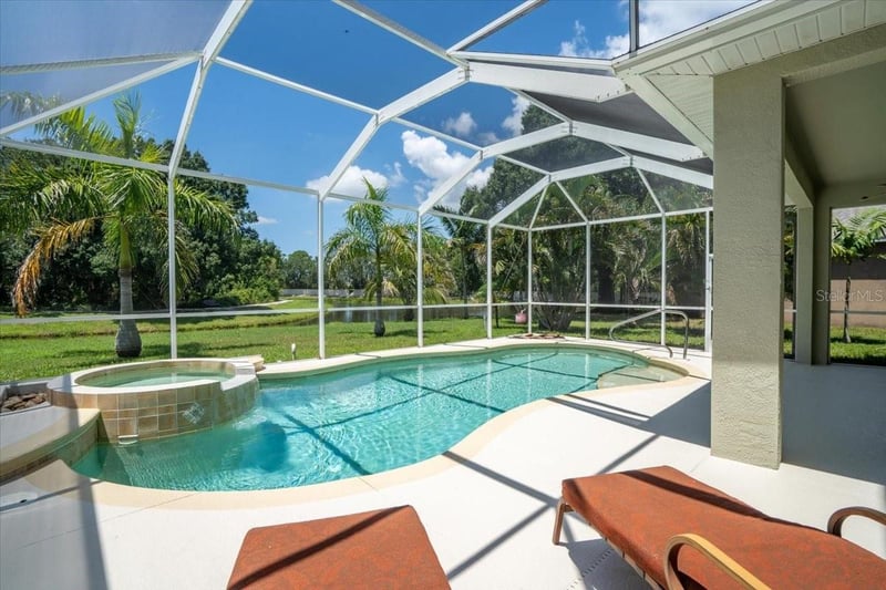 5809 Lexington Dr, Parrish, FL 34219