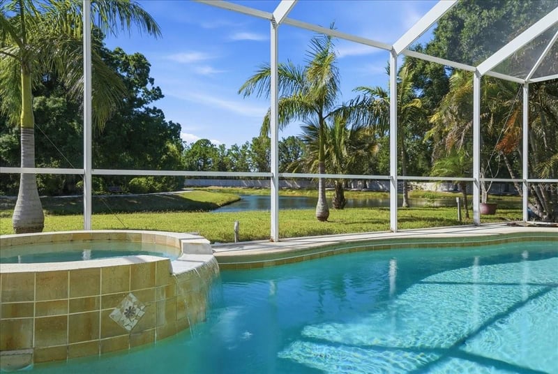 5809 Lexington Dr, Parrish, FL 34219