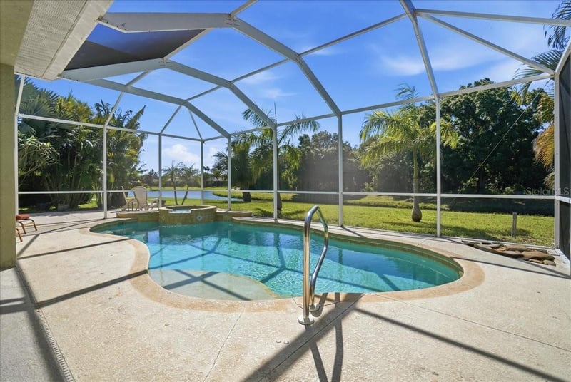 5809 Lexington Dr, Parrish, FL 34219