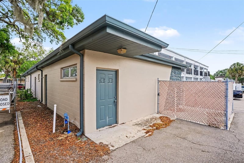 5838 Main St, New Port Richey, FL 34652