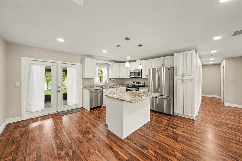 4015 W Land Ave, Tampa, FL 33616