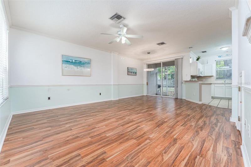 2118 Golden Oak Ln, Valrico, FL 33594