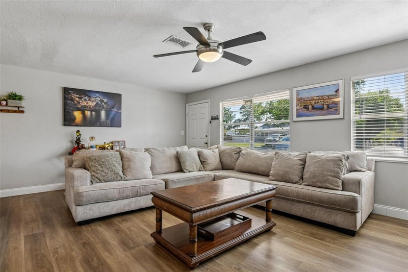 7210 14th St, St Petersburg, FL 33702