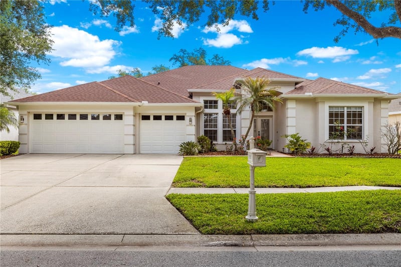 10254 Shadow Branch Dr, Tampa, FL 33647