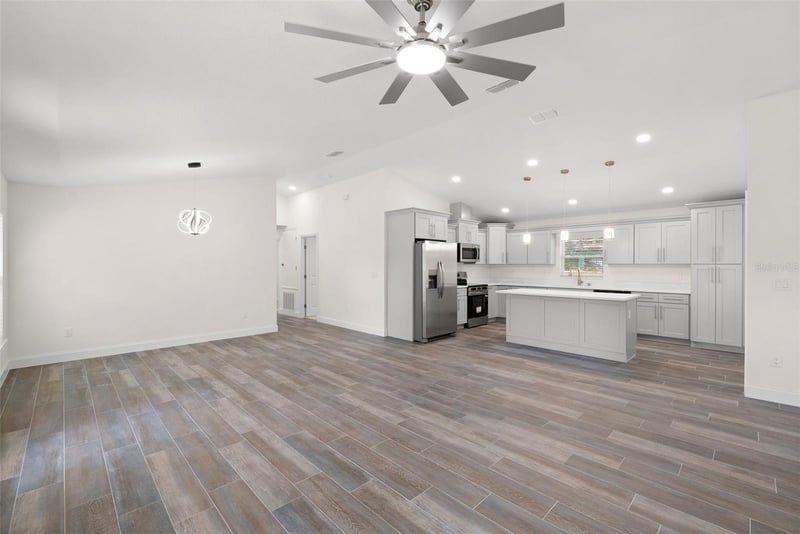 5062 80th Ln, St Petersburg, FL 33709