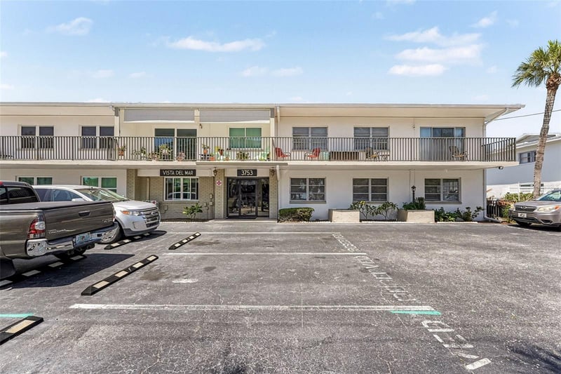 3753 46th Ave #7, St Petersburg, FL 33711