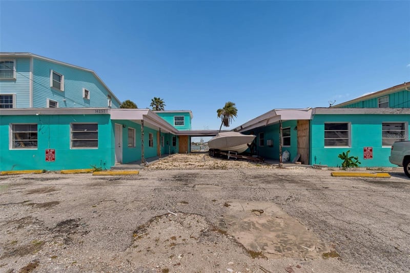 14257 Bayshore Dr, Madeira Beach, FL 33708