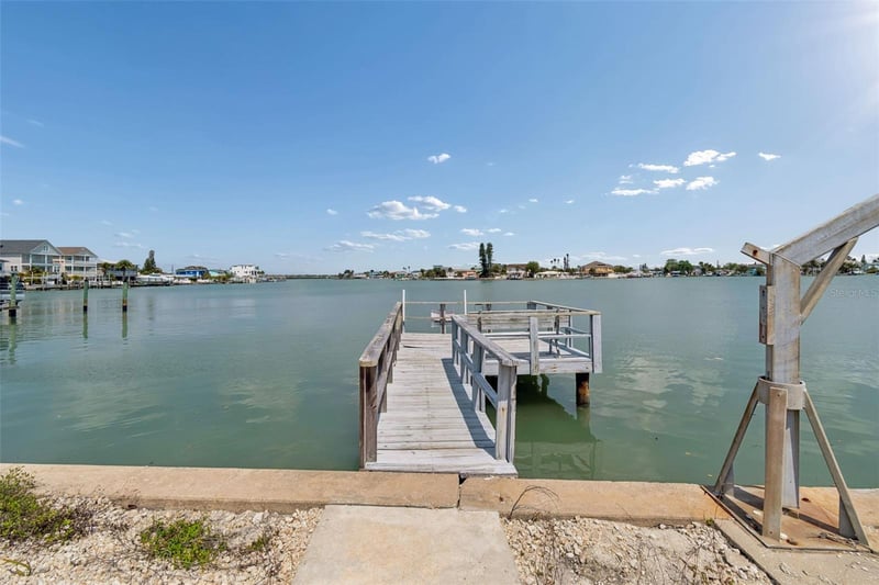 14257 Bayshore Dr, Madeira Beach, FL 33708