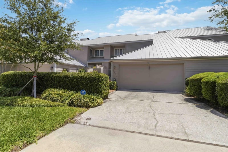 5414 Crescent Dr, Tampa, FL 33611