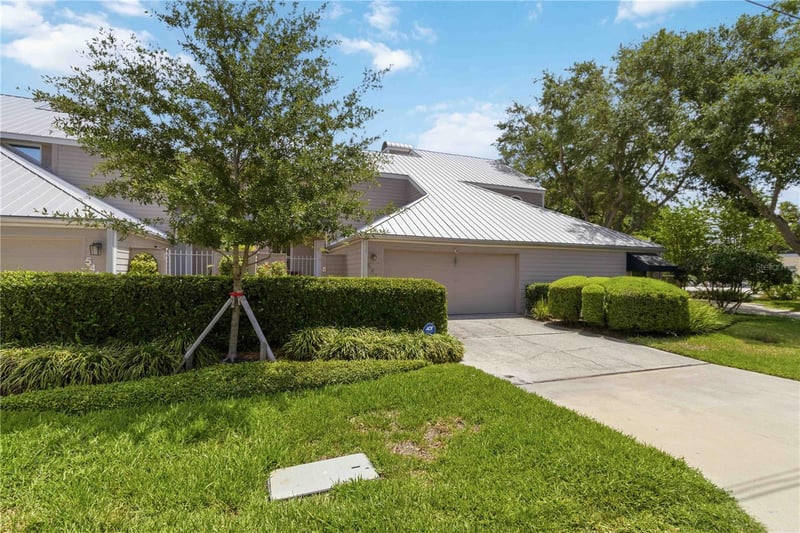 5414 Crescent Dr, Tampa, FL 33611