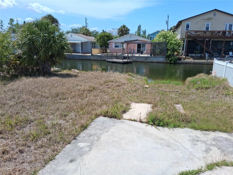 6760 Puffin Ln, Hudson, FL 34667
