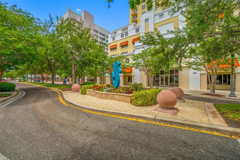 628 Cleveland St #1313, Clearwater, FL 33755