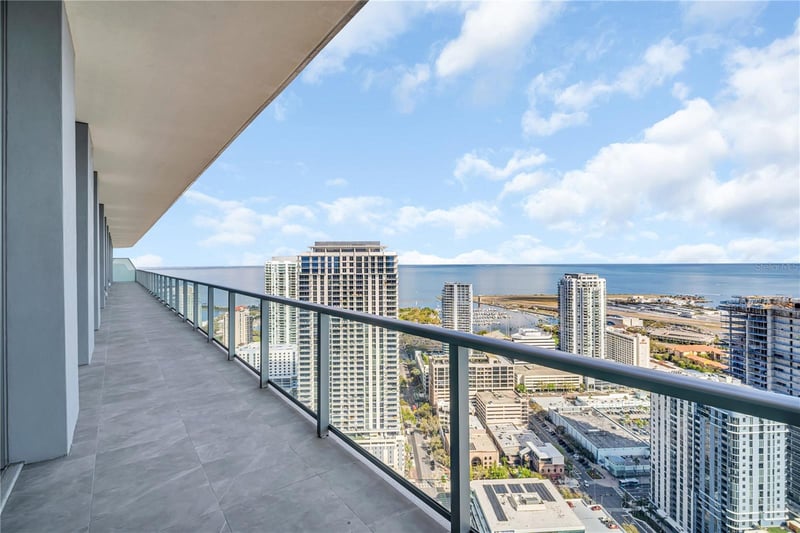 400 Central Ave #4002, St Petersburg, FL 33701
