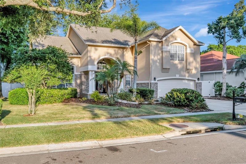 2839 Safe Harbor Dr, Tampa, FL 33618