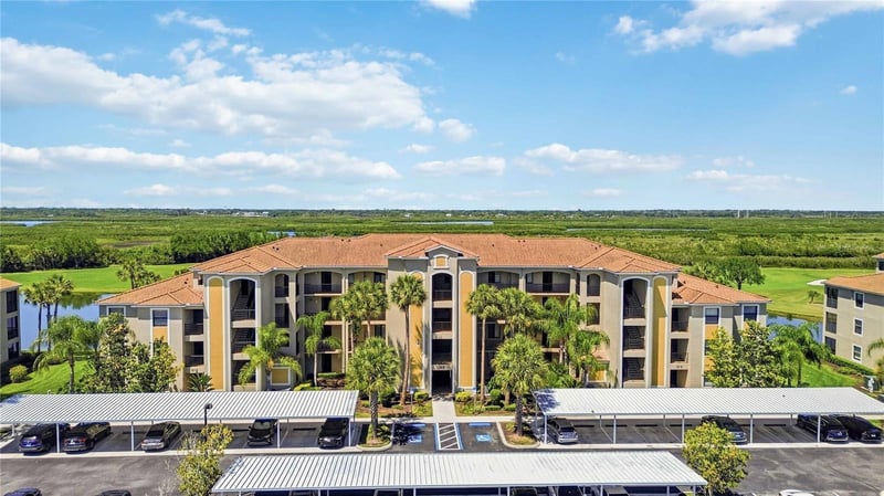 7019 River Hammock Dr #202, Bradenton, FL 34212