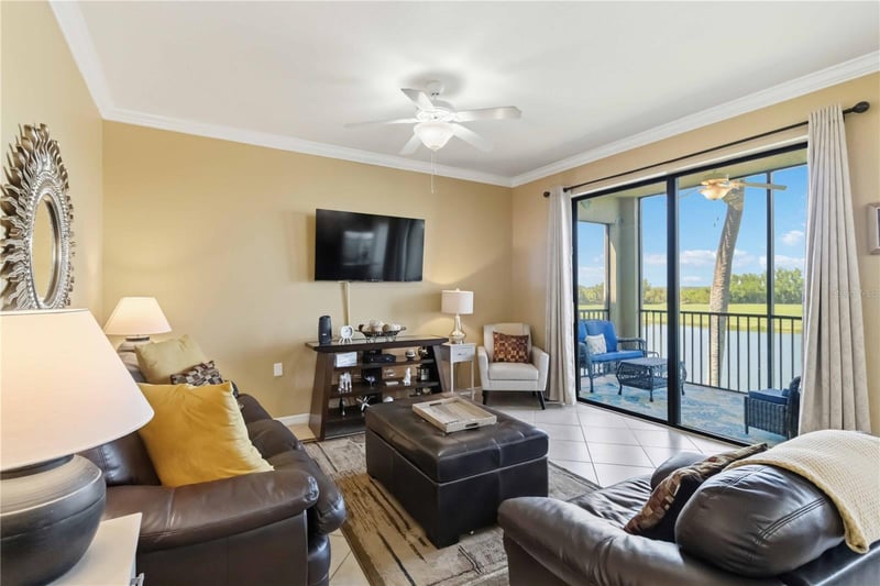 7019 River Hammock Dr #202, Bradenton, FL 34212