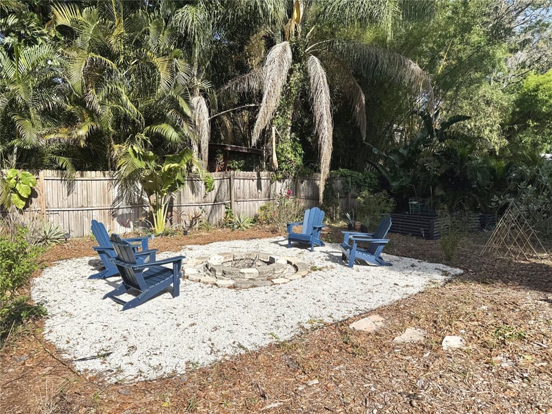 2098 Brent Pl, Palm Harbor, FL 34683