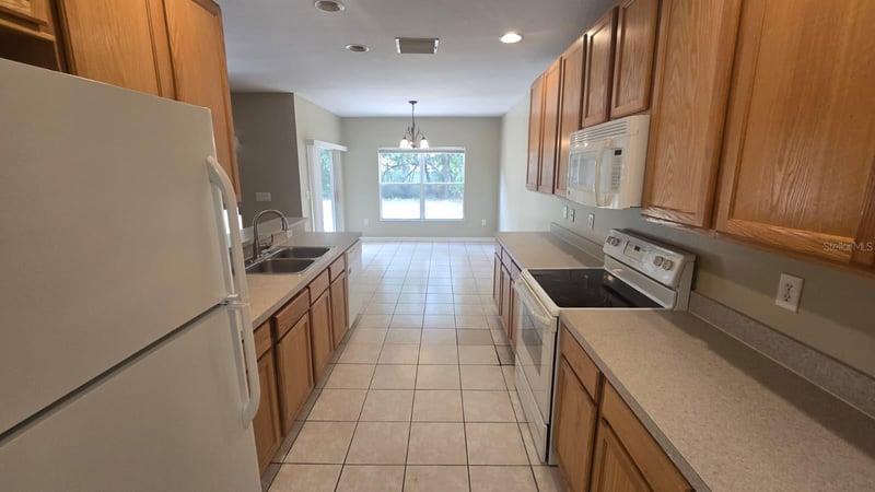 7653 Nottinghill Sky Dr, Apollo Beach, FL 33572