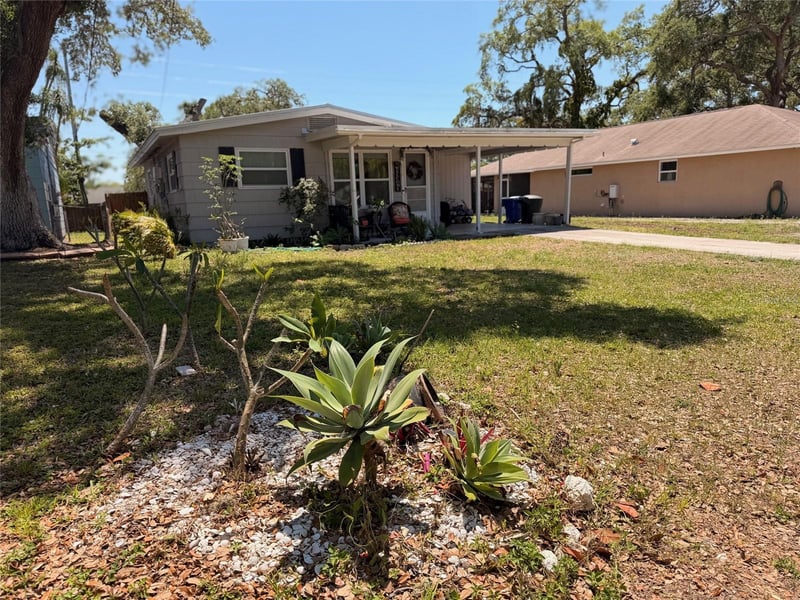 519 Norfolk St, Dunedin, FL 34698