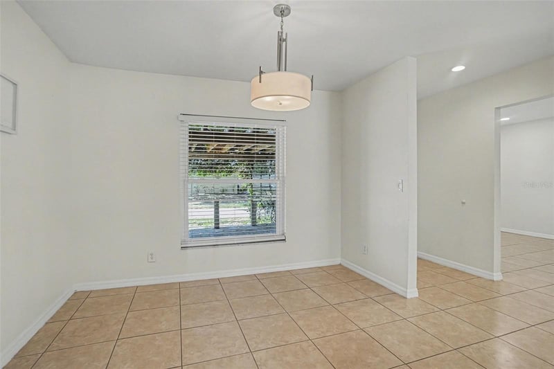 3718 Greenford St, Valrico, FL 33596