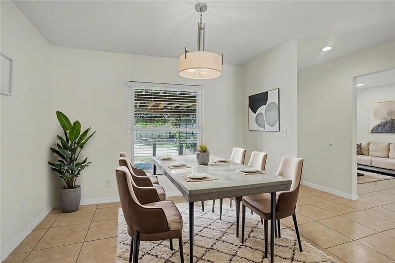 3718 Greenford St, Valrico, FL 33596