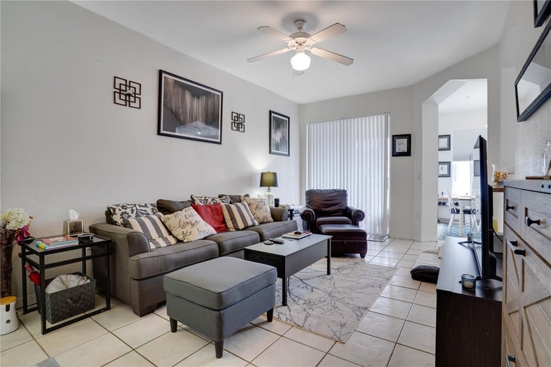 5011 Sunridge Palms Dr #204, Tampa, FL 33617