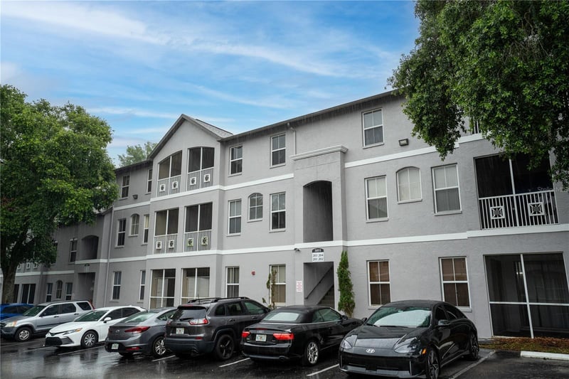 5011 Sunridge Palms Dr #204, Tampa, FL 33617