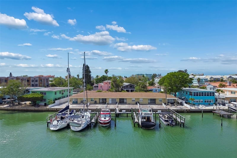 2307 Bay Blvd, Indian Rocks Beach, FL 33785