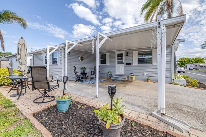 2712 17th Street Ln, Bradenton, FL 34205