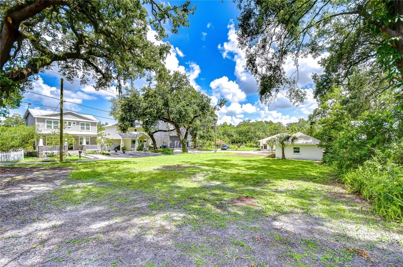 00 Stanley , Tampa, FL 33604
