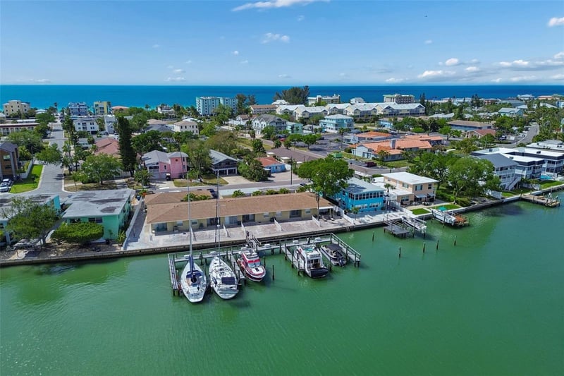 2307 Bay Blvd, Indian Rocks Beach, FL 33785