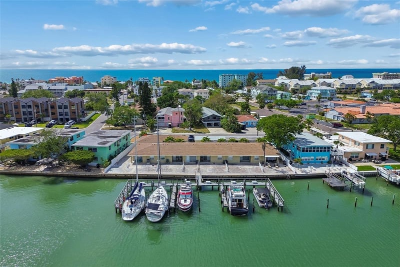 2307 Bay Blvd, Indian Rocks Beach, FL 33785