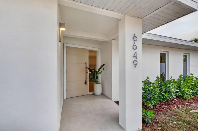 6649 Pinellas Point Dr, St Petersburg, FL 33712