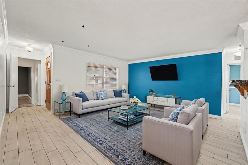 1103 Londonwood St, Brandon, FL 33510
