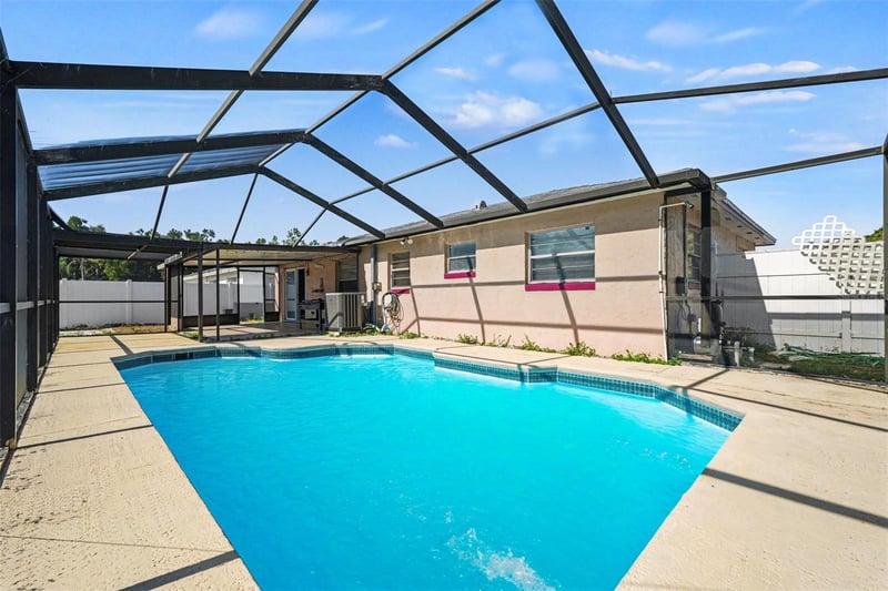 1103 Londonwood St, Brandon, FL 33510