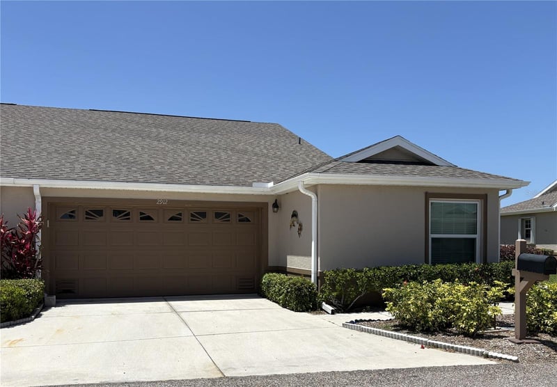 2912 Captains Ct, Palmetto, FL 34221