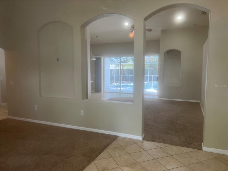 10237 Shadow Branch Dr, Tampa, FL 33647