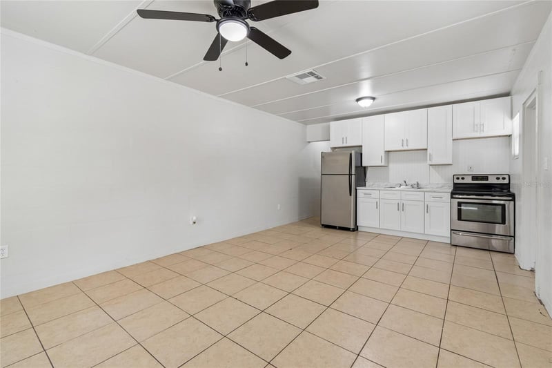 9801 11th St, Tampa, FL 33612
