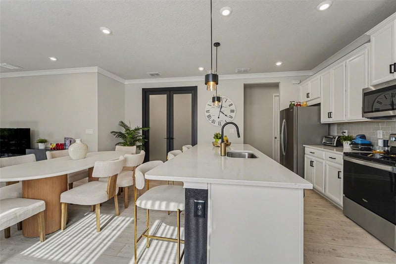 5975 Timberdale Ave, Wesley Chapel, FL 33545