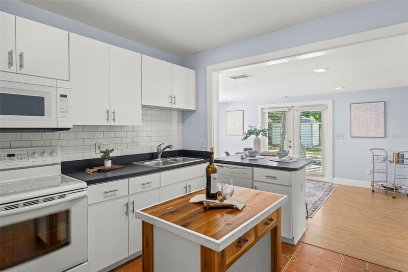 3313 Price , Tampa, FL 33611