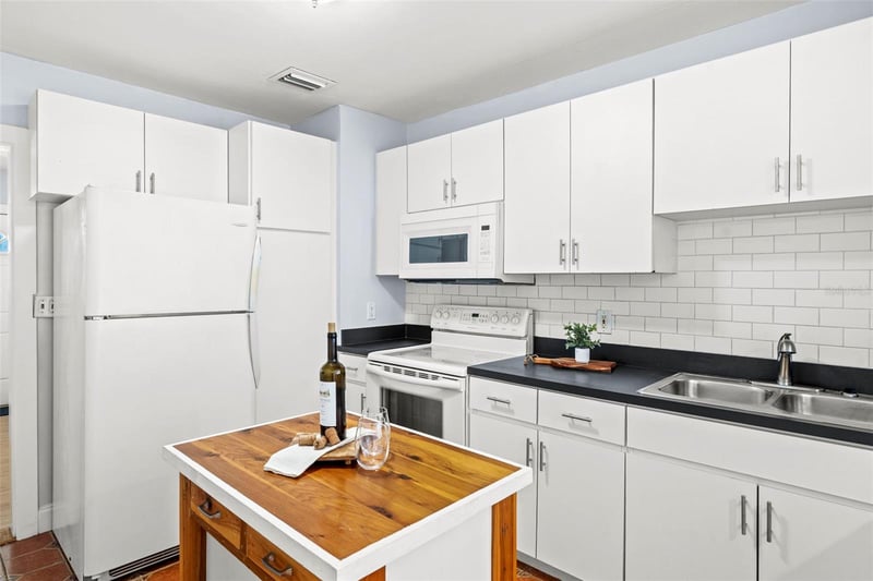 3313 Price , Tampa, FL 33611