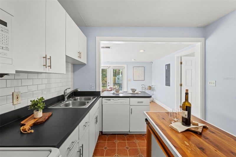 3313 Price , Tampa, FL 33611