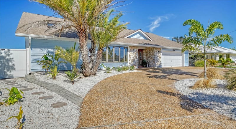 3912 99th St, Bradenton, FL 34210