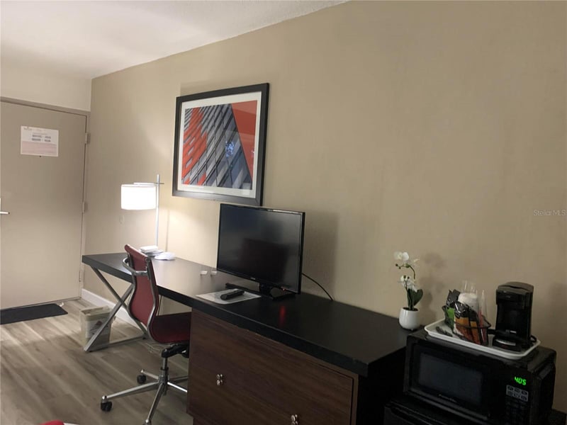 7150 Tamiami Trl #S-604, Sarasota, FL 34243