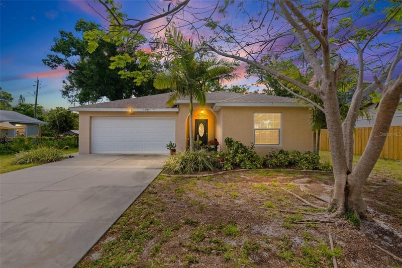 1111 38th St, Bradenton, FL 34205