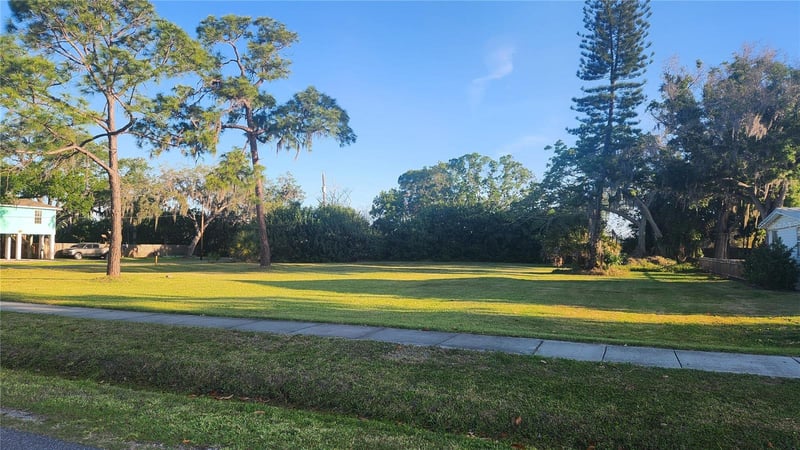 4th Ave Sw, Ruskin, FL 33570