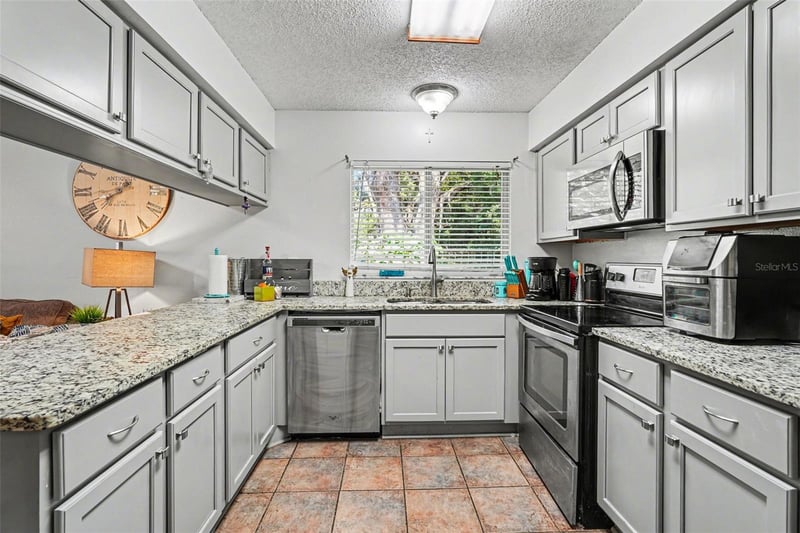 4745 Silver Cir, Zephyrhills, FL 33541