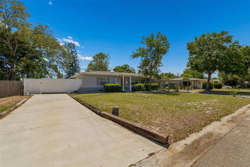 4526 Yardley Ave, St Petersburg, FL 33713