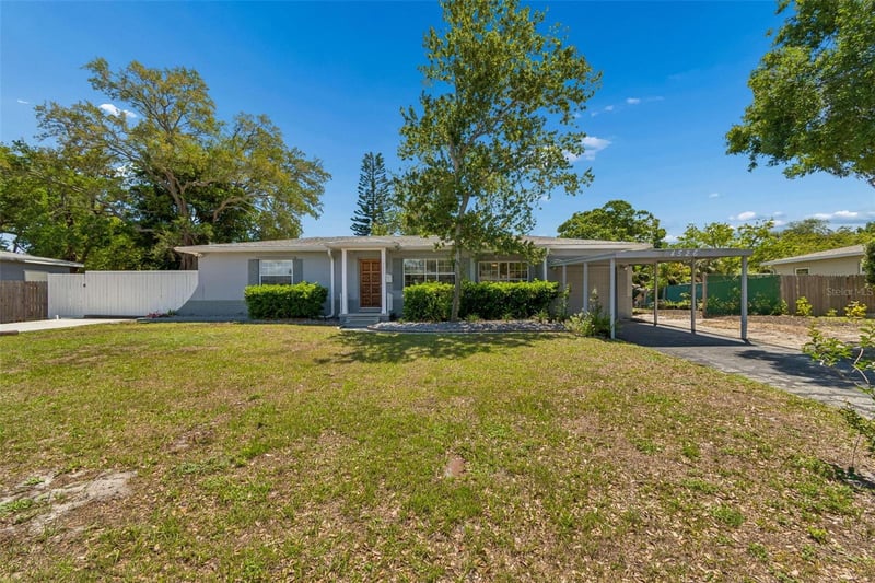 4526 Yardley Ave, St Petersburg, FL 33713