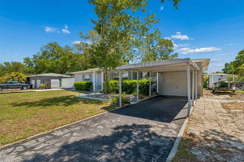 4526 Yardley Ave, St Petersburg, FL 33713